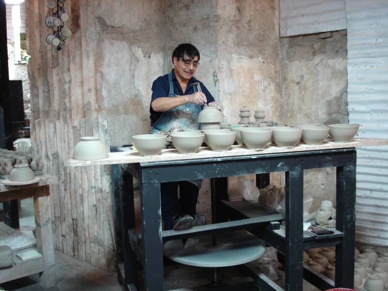 Pottery Maker in Hotel Casa Santo Domingo in Antigua